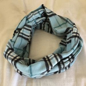 Infinity scarf